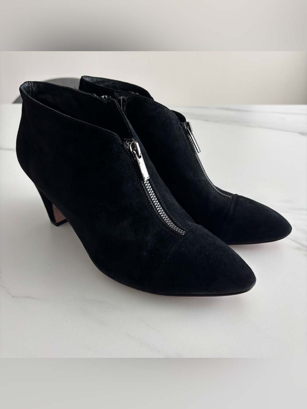 Corso Como Black Suede Pointed-Toe Ankle Booties with Front Zip sz 10